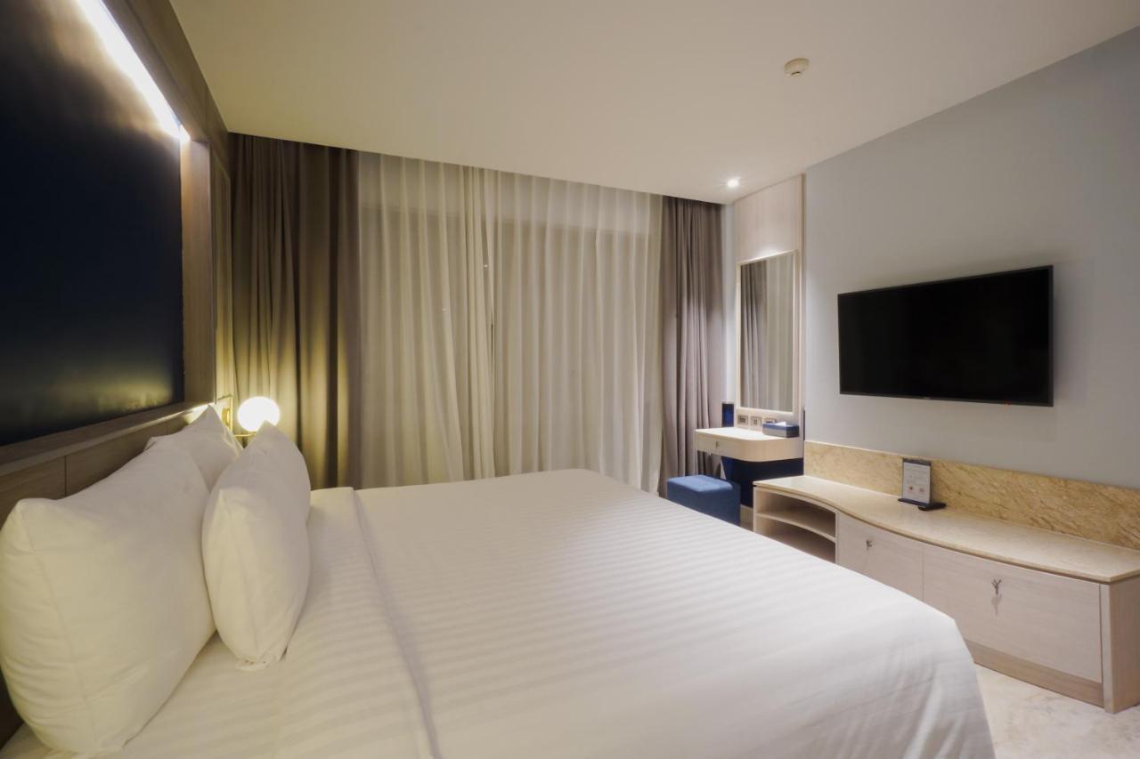 Seabed Grand Hotel Phuket - Sha Extra Plus Exteriör bild Deluxe Room