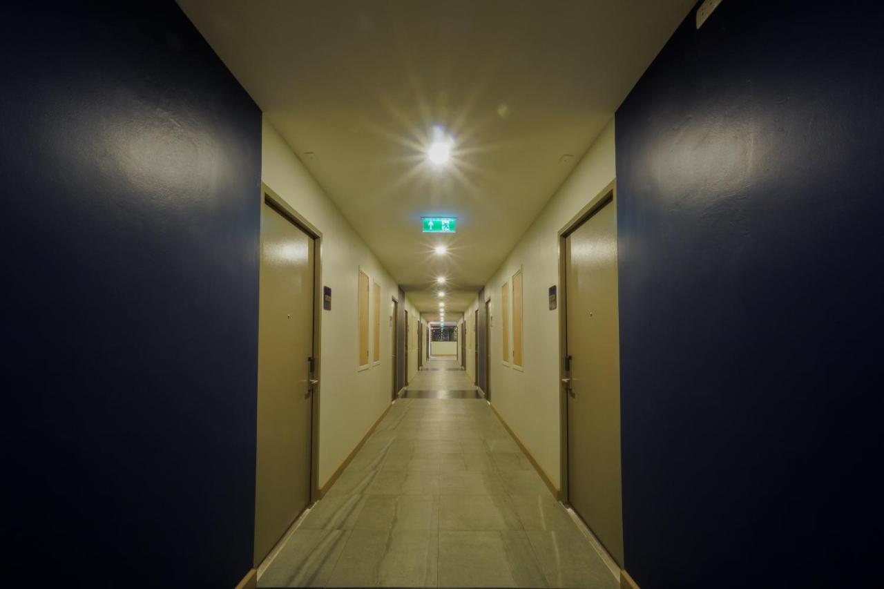 Seabed Grand Hotel Phuket - Sha Extra Plus Exteriör bild A corridor in a hotel
