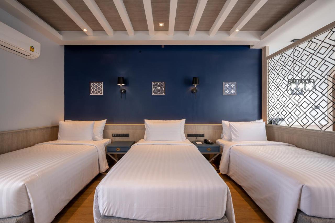 Seabed Grand Hotel Phuket - Sha Extra Plus Exteriör bild Family room