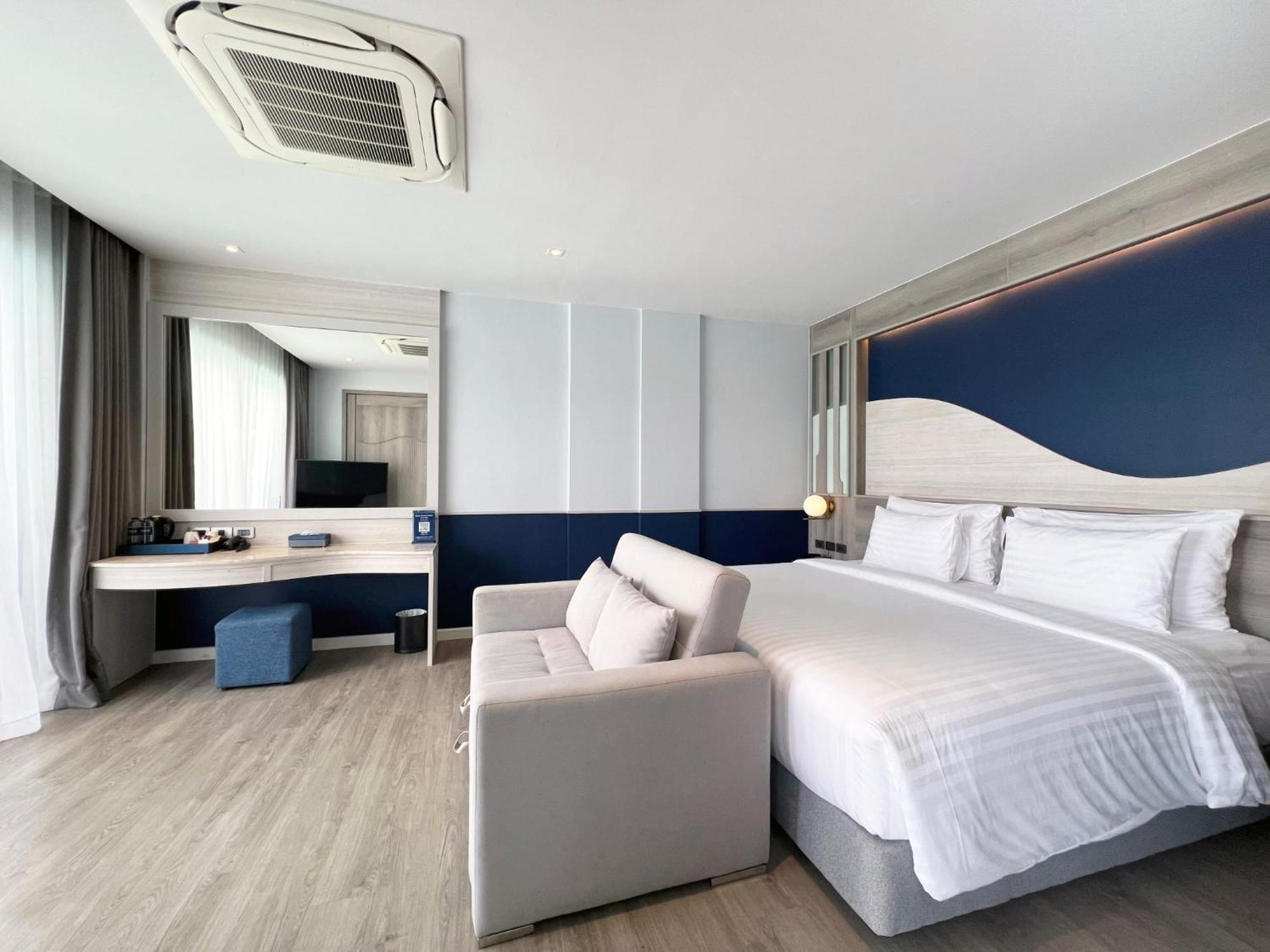 Seabed Grand Hotel Phuket - Sha Extra Plus Exteriör bild Deluxe Ocean View
